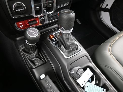 New 2026 Jeep Gladiator Mojave AWD/4WD image 23