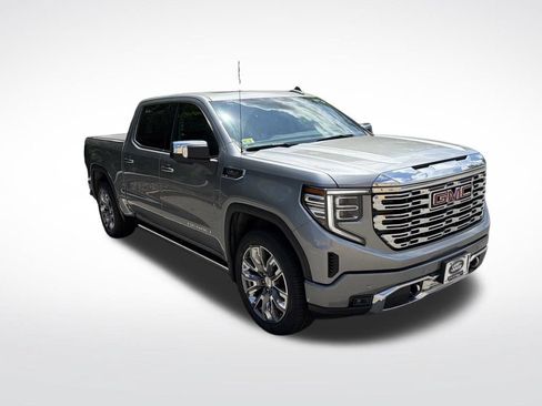 Used 2023 GMC Sierra 1500 Denali w/ Denali Reserve Package AWD/4WD image 3