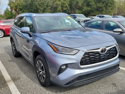 Used 2021 Toyota Highlander XLE