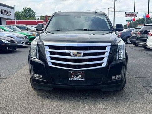 Used 2015 Cadillac Escalade ESV Luxury AWD/4WD image 2