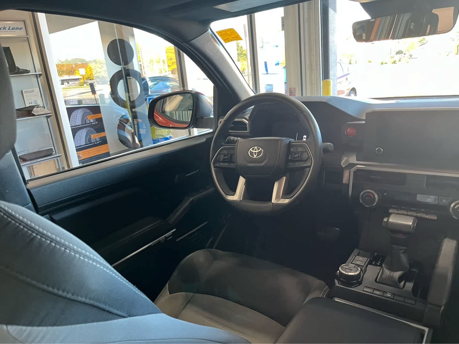 Used 2025 Toyota Tacoma TRD Off-Road AWD/4WD image 17