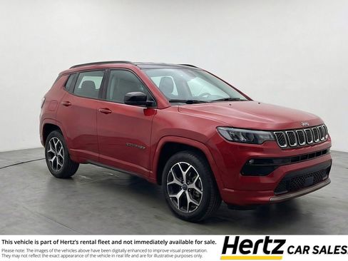 Used 2025 Jeep Compass Limited AWD/4WD image 1