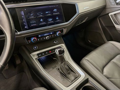 Used 2024 Audi Q3 2.0T Premium image 25