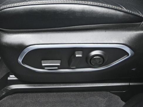 Used 2024 Jeep Wagoneer L Series II w/ Flexible Seating Group image 12