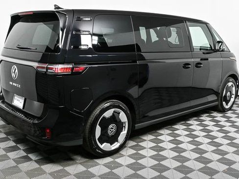 New 2025 Volkswagen ID. Buzz Pro S image 21