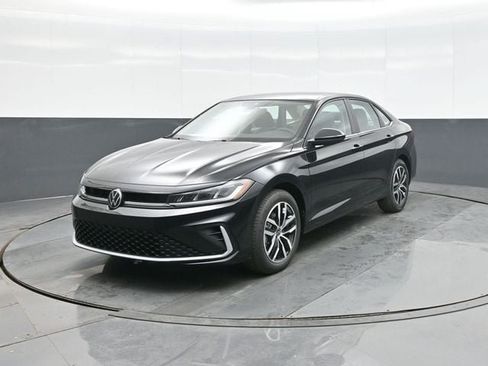 New 2026 Volkswagen Jetta SE FWD image 3