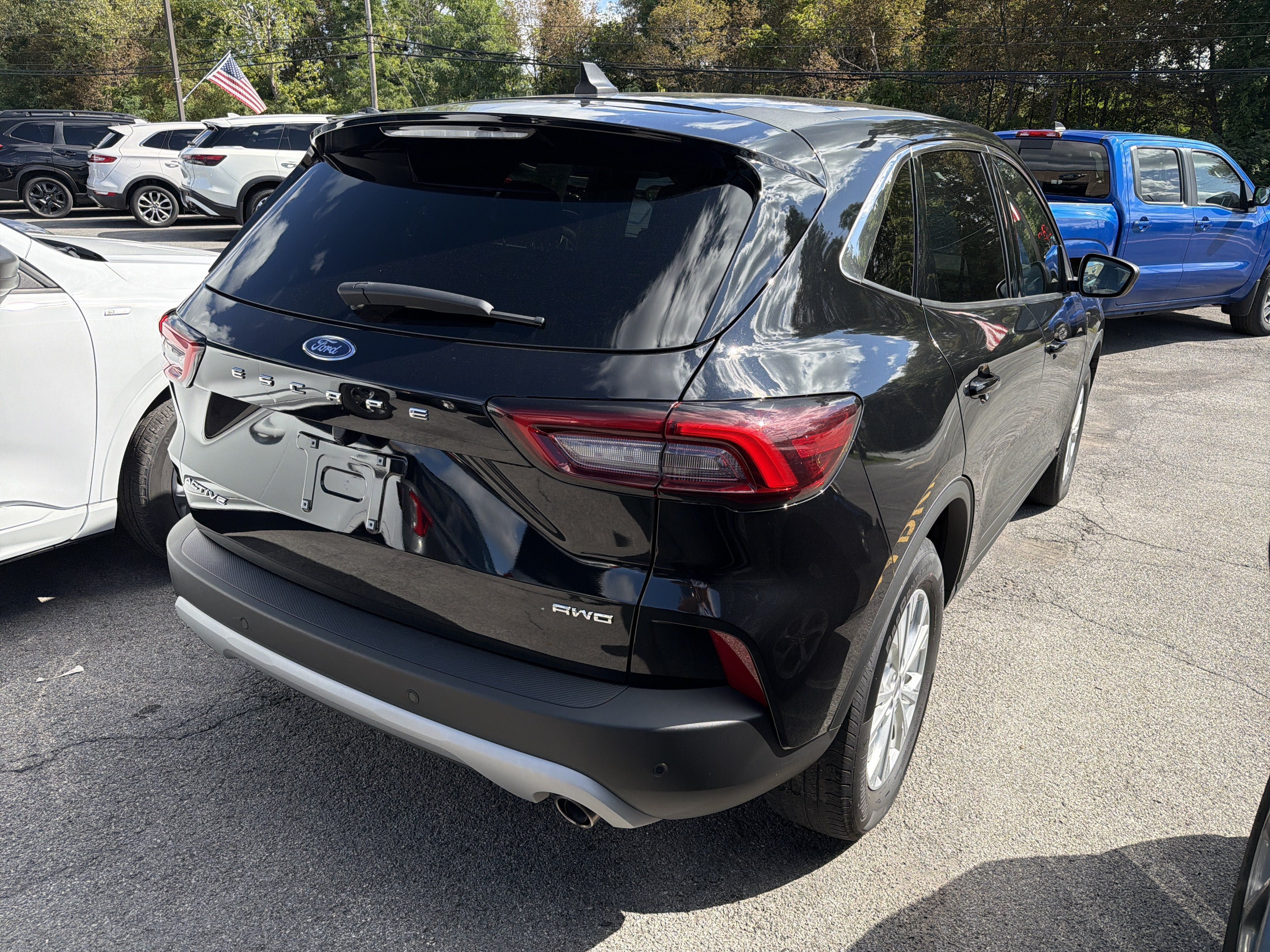 Used 2023 Ford Escape Active w/ Tech Pack #1 AWD/4WD image 7