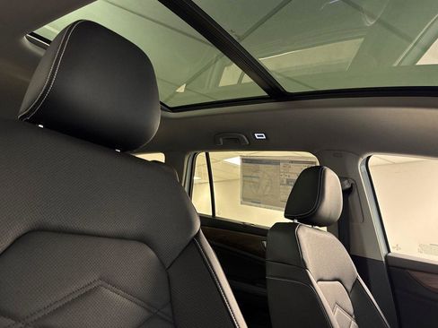 New 2026 Volkswagen Atlas SE image 17