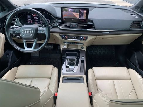 Used 2021 Audi Q5 2.0T Premium Plus w/ Premium Plus Package AWD/4WD image 9