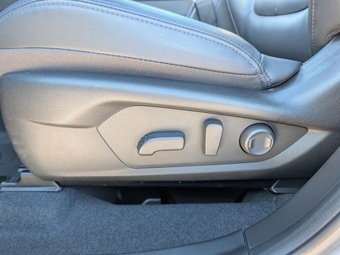 Certified 2025 Subaru Forester Limited image 19