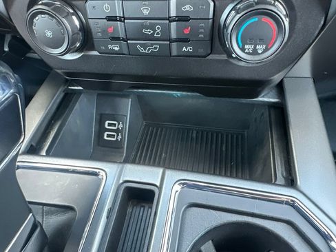 Used 2019 Ford F150 XLT w/ Equipment Group 302A Luxury AWD/4WD image 6