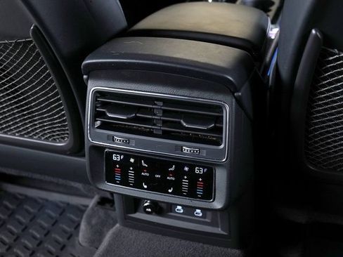 Used 2023 Audi SQ7 Prestige w/ Prestige Package AWD/4WD image 23