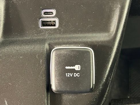 Used 2024 RAM ProMaster 2500 w/ Convenience Group FWD image 20