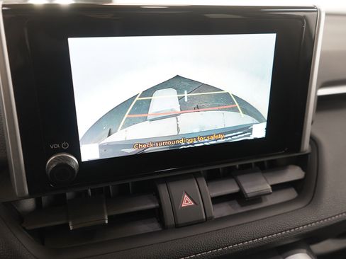 Used 2025 Toyota RAV4 XLE image 28