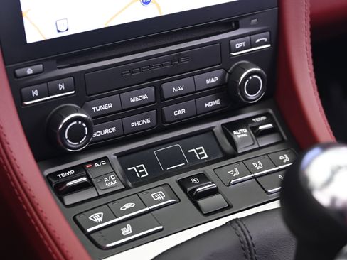 Used 2022 Porsche 718 Boxster Spyder image 35