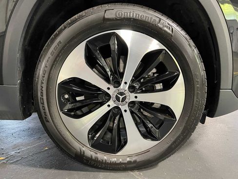 Used 2025 Mercedes-Benz GLA 250 4MATIC image 10