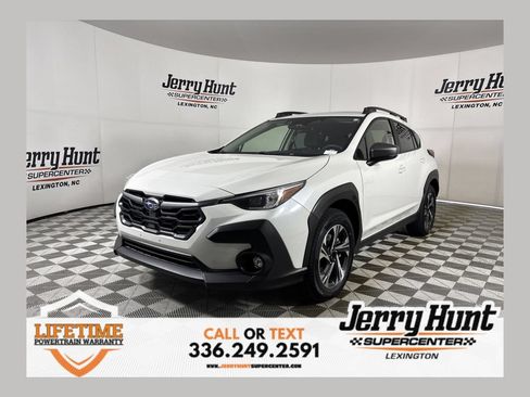 Used 2025 Subaru Crosstrek 2.5i Premium AWD/4WD image 1