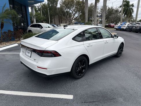 New 2025 Honda Accord SE image 4