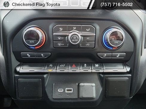 Used 2019 Chevrolet Silverado 1500 LT w/ Texas Edition image 18