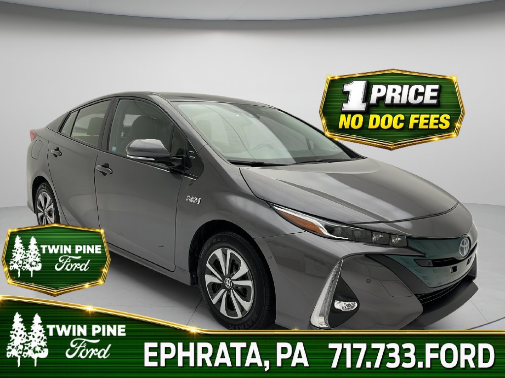 Used 2017 Toyota Prius Prime Advanced FWD image 1