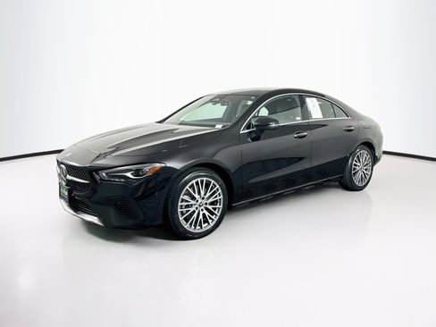 Used 2025 Mercedes-Benz CLA 250 image 3