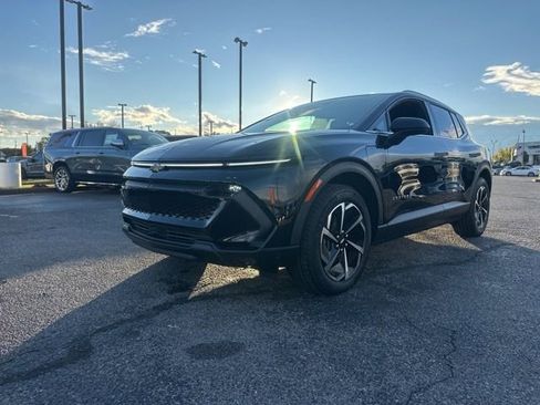 New 2026 Chevrolet Equinox EV LT image 7