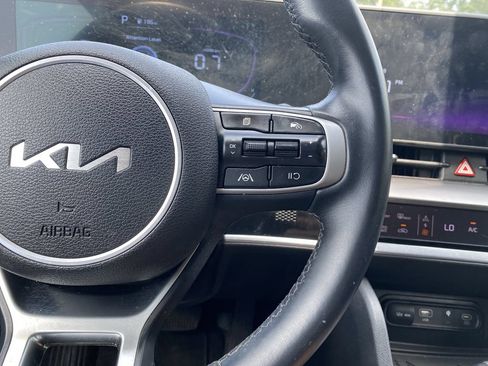 Used 2024 Kia Sportage EX FWD image 21