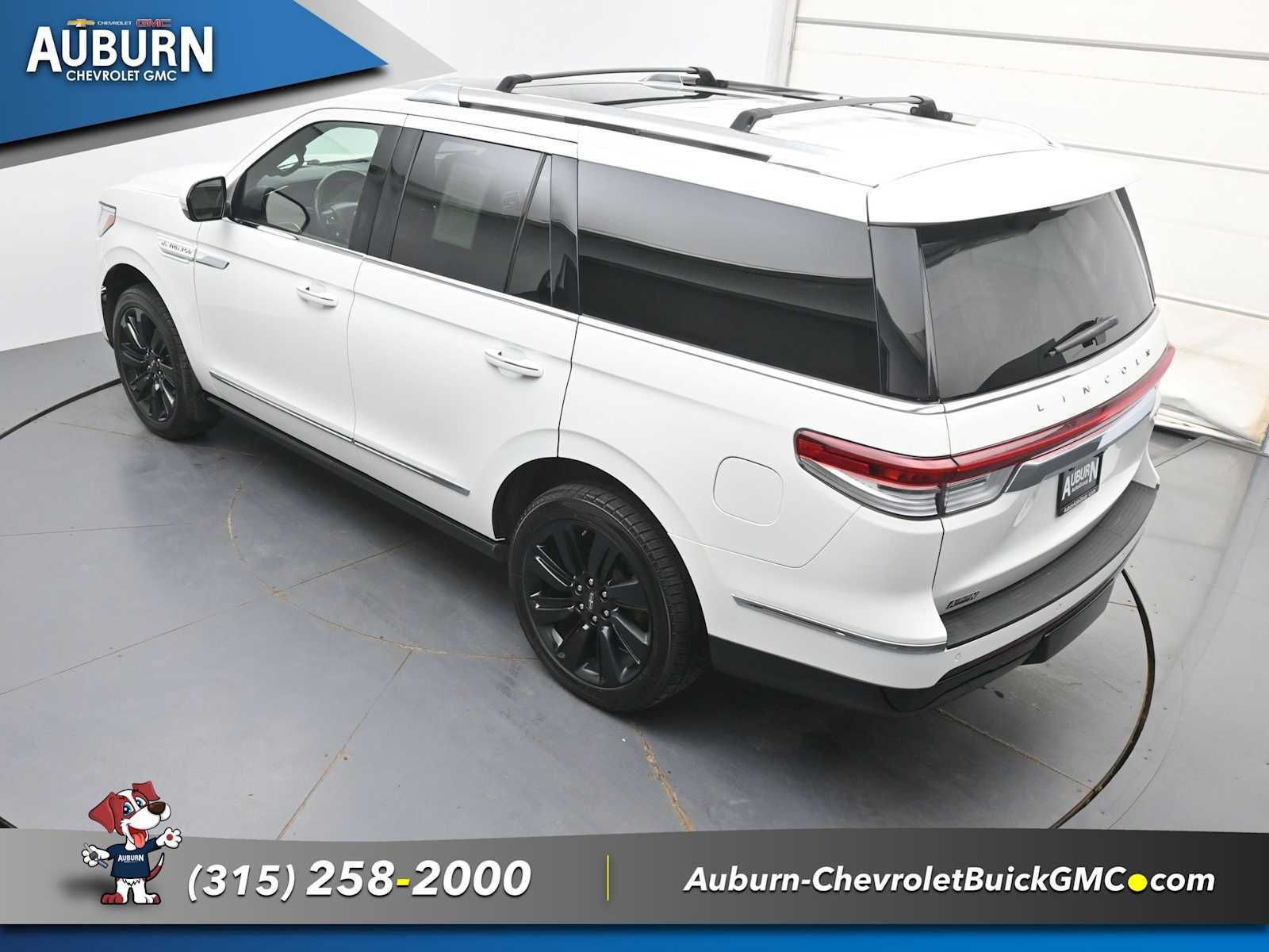 Used 2023 Lincoln Navigator Reserve AWD/4WD image 34