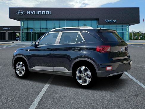 New 2026 Hyundai Venue SEL FWD image 4