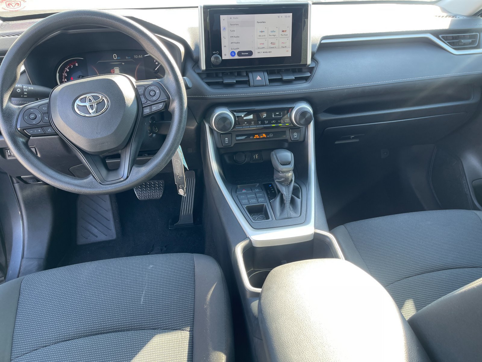 Used 2025 Toyota RAV4 LE AWD/4WD image 16