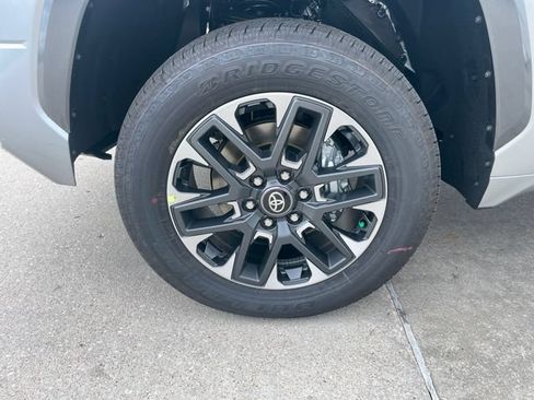 New 2026 Toyota Tundra Limited AWD/4WD image 29