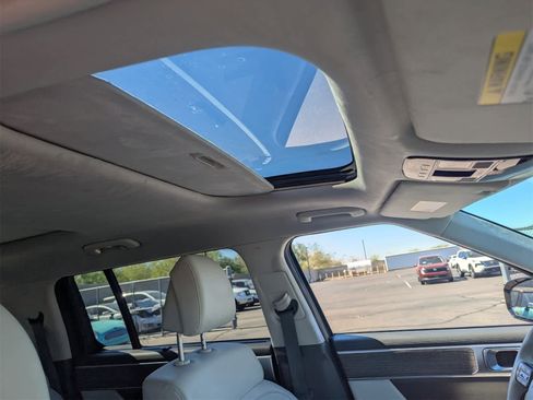 Used 2024 Hyundai Santa Fe Calligraphy image 12