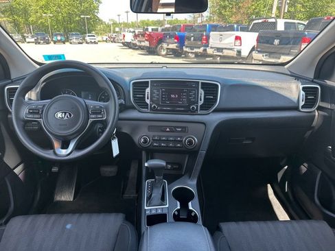 Used 2017 Kia Sportage LX AWD/4WD image 18