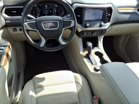 Used 2019 GMC Acadia Denali w/ Technology Package FWD image 13