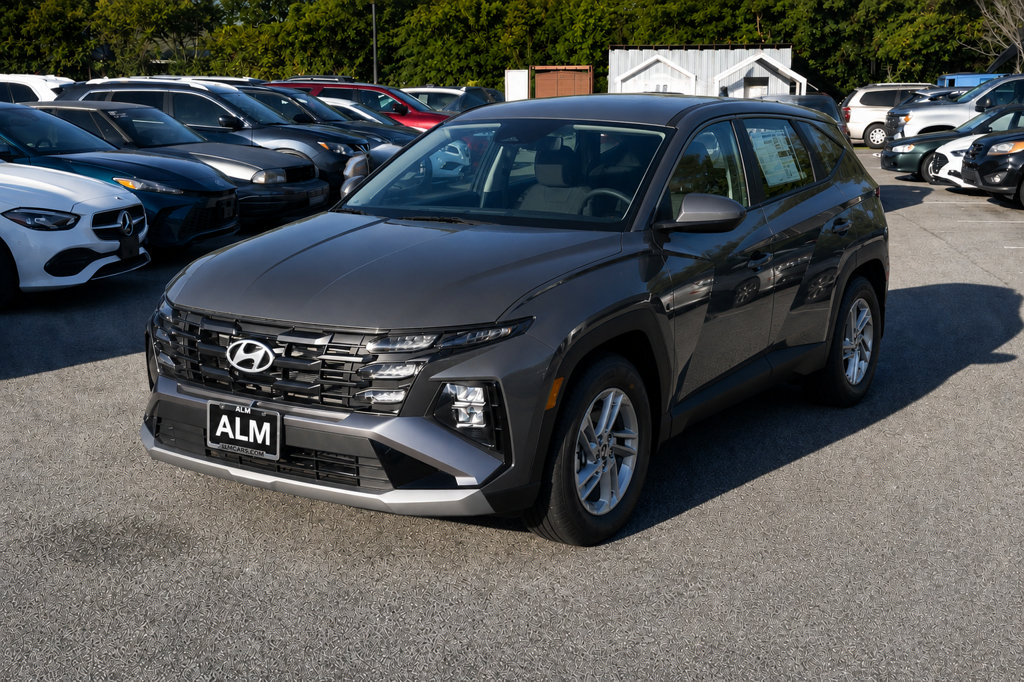 New 2026 Hyundai Tucson SE FWD image 1