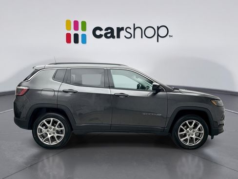 Used 2022 Jeep Compass Latitude AWD/4WD image 6