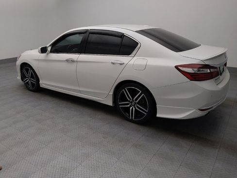 Used 2016 Honda Accord Touring image 3