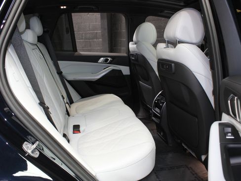 Used 2023 BMW X5 xDrive40i w/ M Sport Package image 44