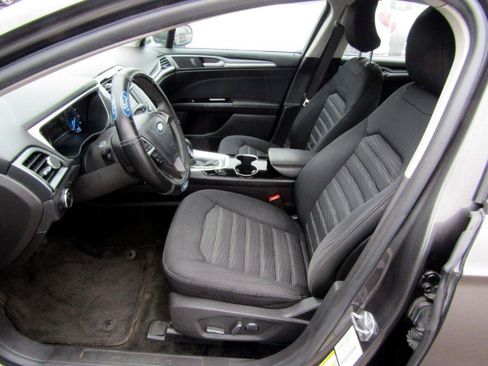 Used 2016 Ford Fusion SE FWD image 15
