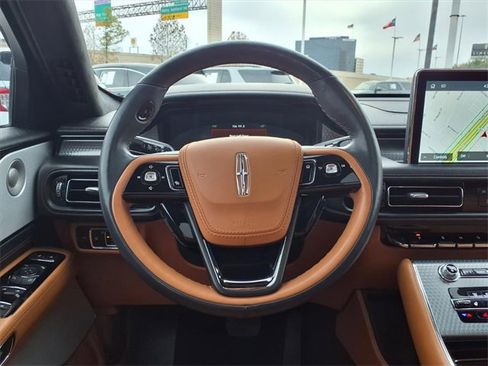 Certified 2022 Lincoln Aviator Black Label image 13