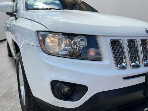 Used 2015 Jeep Compass Latitude AWD/4WD image 19