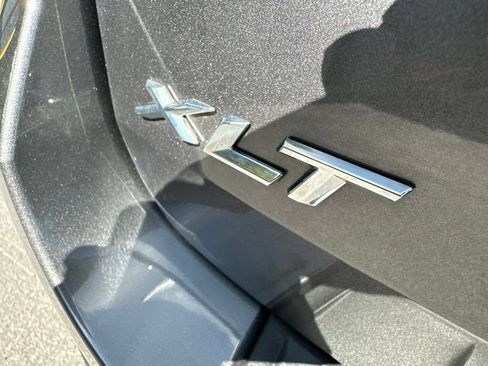 Used 2023 Ford Explorer XLT AWD/4WD image 52