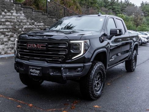 Used 2025 GMC Sierra 1500 AT4X image 11
