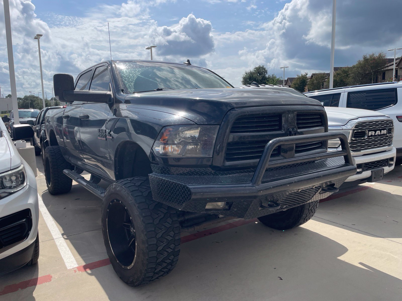 Used 2016 RAM 2500 Lone Star w/ Black Appearance Group AWD/4WD image 3