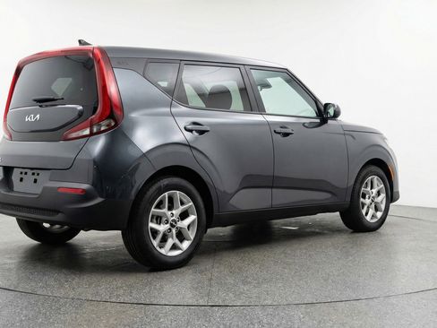 Used 2025 Kia Soul LX w/ LX Technology Package image 9