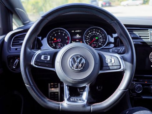 Used 2020 Volkswagen GTI SE image 16