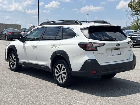 Used 2023 Subaru Outback Premium AWD/4WD image 11