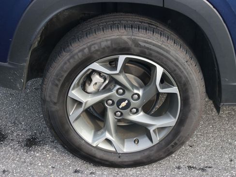 Used 2024 Chevrolet Trax LT FWD image 34