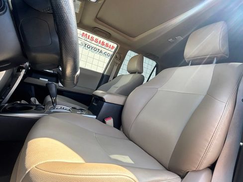Used 2023 Toyota 4Runner SR5 Premium w/ Moonroof Package RWD image 11