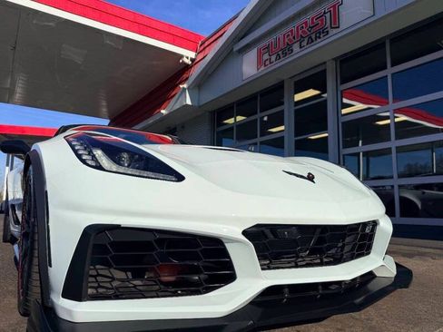 Used 2016 Chevrolet Corvette Z06 w/ 3LZ Preferred Equipment Group RWD image 23